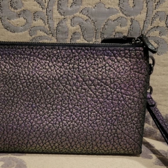 ❤NeW!!❤ COACH HOLOGRAM OILSLICK DOUBLE ZIP LEATHER WRISTLET WALLET - Picture 12 of 15